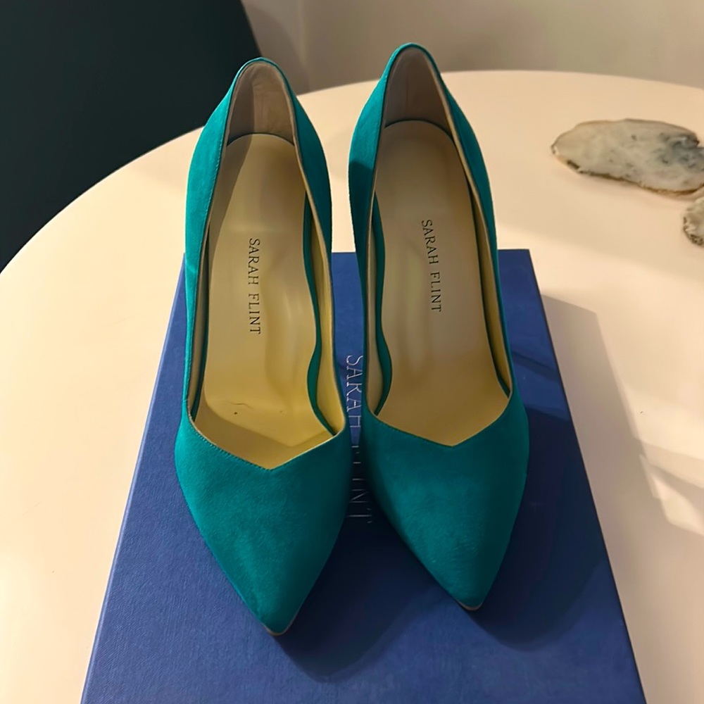 Sarah Flint MTO Emerald Suede ‘Perfect Pump’ size 37.5 NWB and dust bag